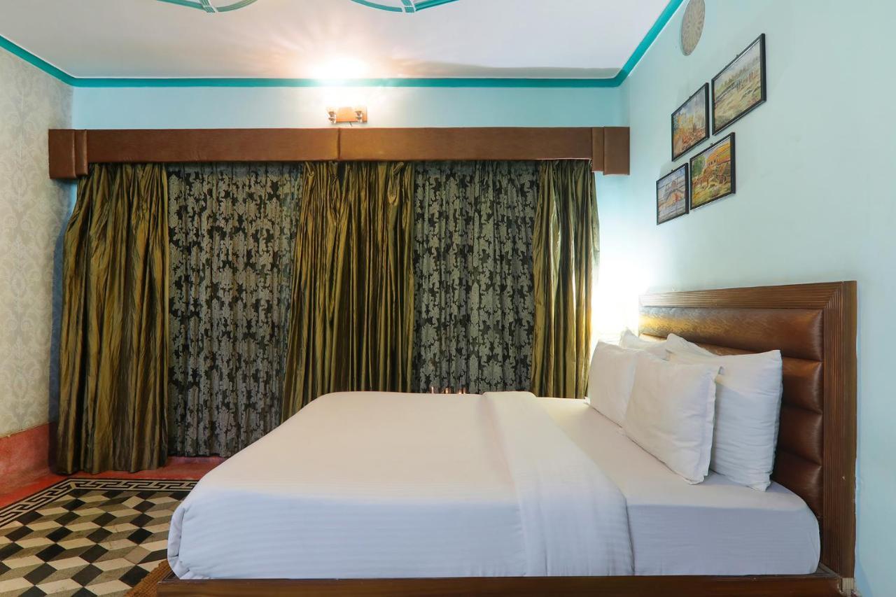 Fabhotel East View Варанасі Екстер'єр фото