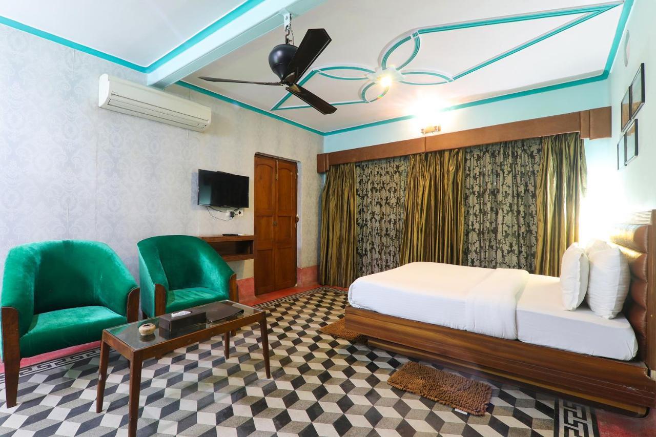 Fabhotel East View Варанасі Екстер'єр фото